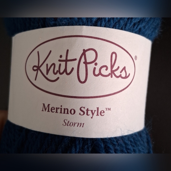 NWT Lot Of 13 Knit Pick Burgundy/Blue/ Pink Peruvian Highland & Merino Wool Yarn - Picture 4 of 16